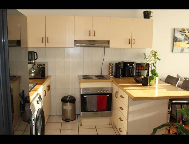 1 BEDROOM APARTMENT FOR SALE IN CHURCHILL ESTATE